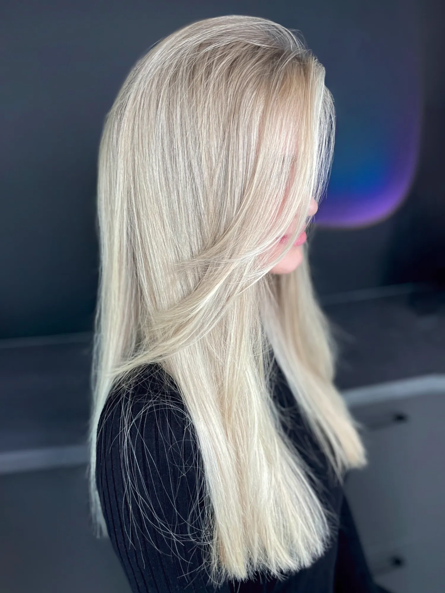 Blonding i rozjaśnianie włosów na blond – Luxfera Wrocław