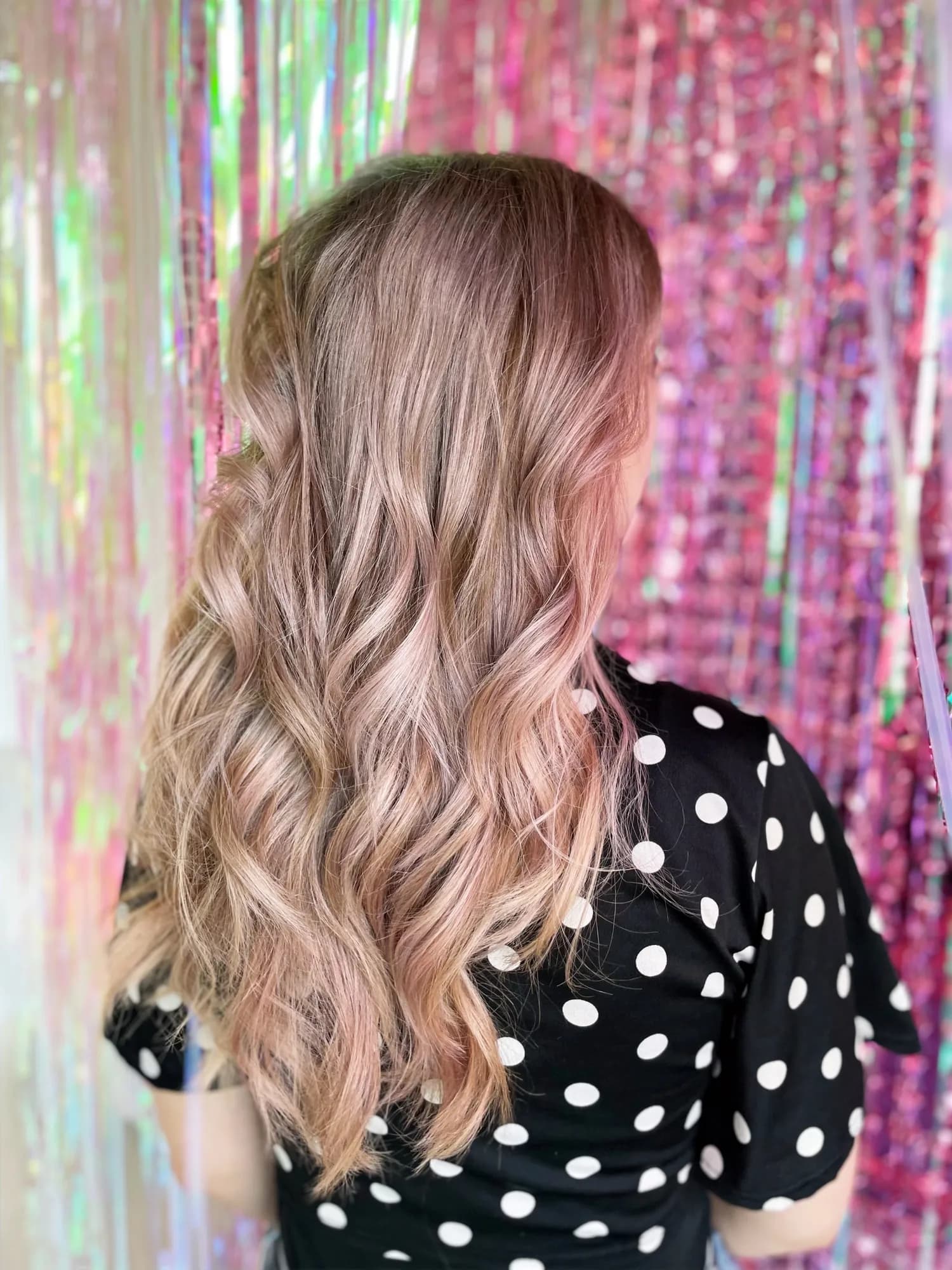 Odświeżenie koloru i tonowanie włosów – Luxfera Hair Studio Wrocław